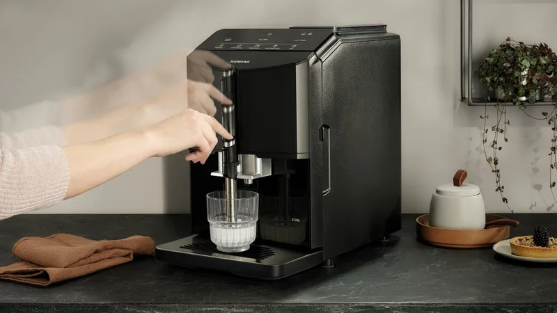Siemens TF301E09 EQ300 täisautomaatne espressomasin, must